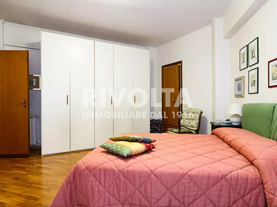 Immagine 22 di Appartamento in vendita  in Via Appia Nuova 608 a Roma