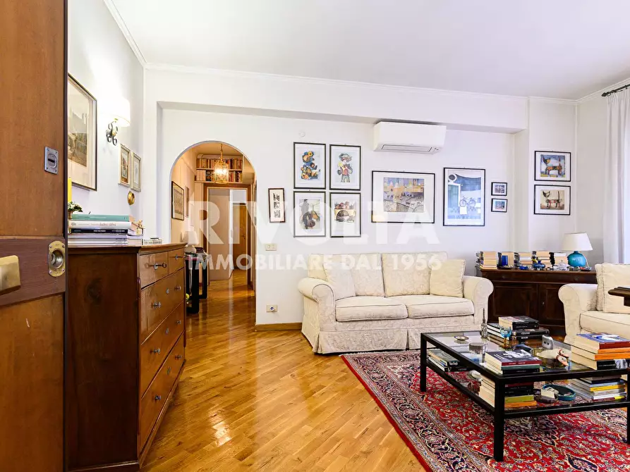 Immagine 26 di Appartamento in vendita  in Via Appia Nuova 608 a Roma