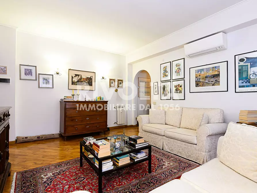 Immagine 32 di Appartamento in vendita  in Via Appia Nuova 608 a Roma