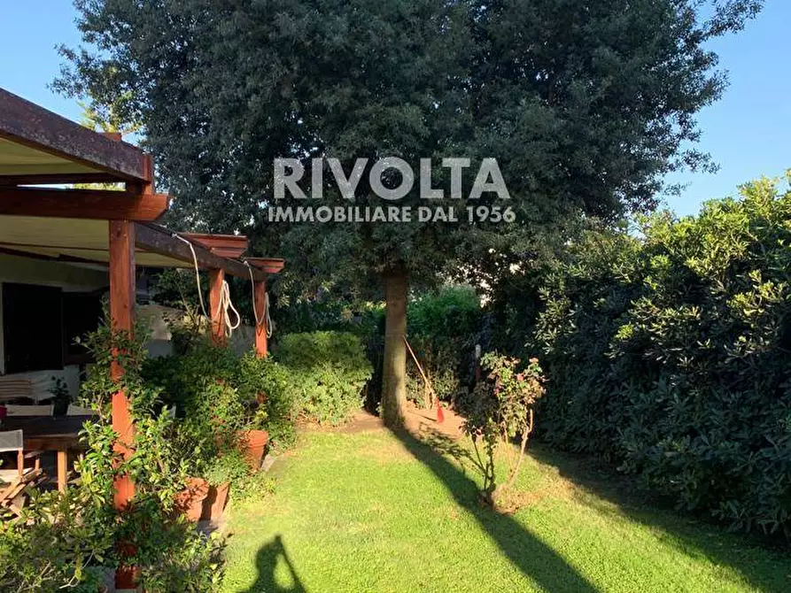 Immagine 1 di Villa in vendita  in viale dei Tarquiniensi a Tarquinia