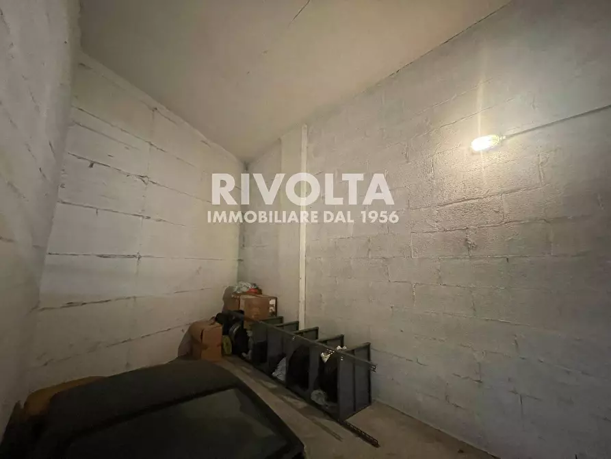 Immagine 33 di Box auto in vendita  in Via Degli Aldobrandeschi a Roma