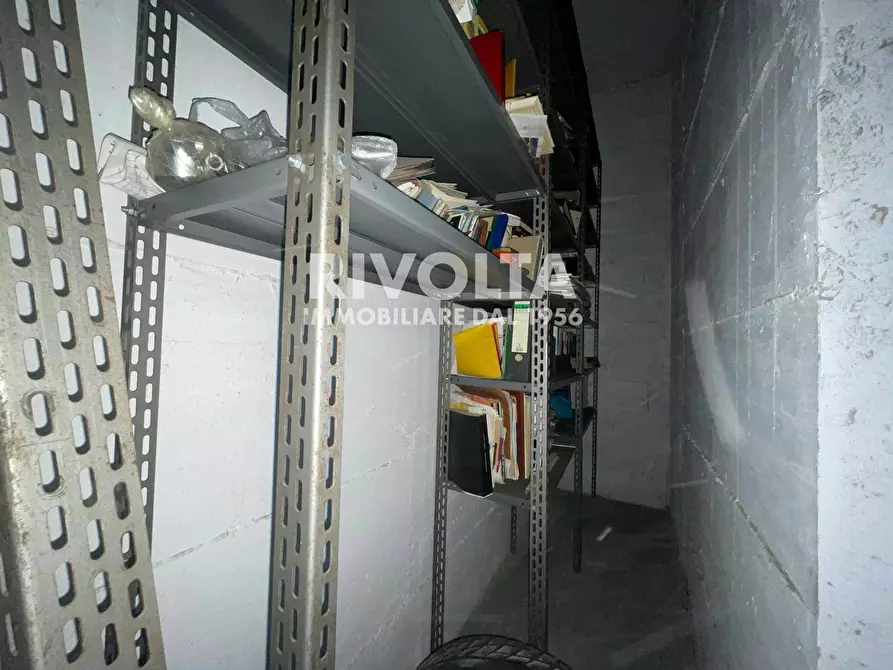 Immagine 42 di Box auto in vendita  in Via Degli Aldobrandeschi a Roma