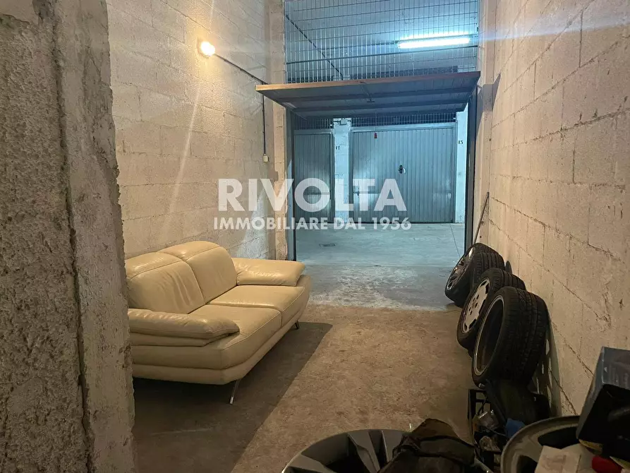 Immagine 43 di Box auto in vendita  in Via Degli Aldobrandeschi a Roma