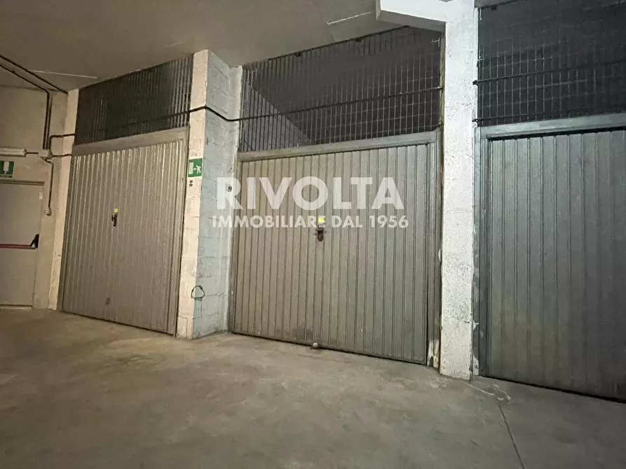 Immagine 22 di Box auto in vendita  in Via Degli Aldobrandeschi a Roma