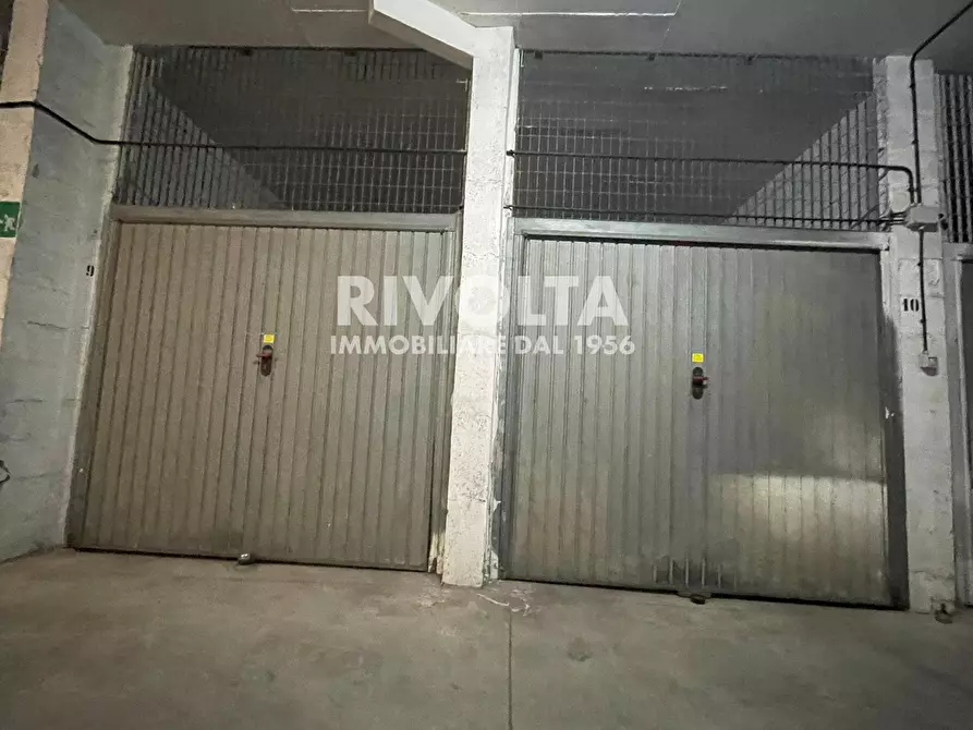 Immagine 34 di Box auto in vendita  in Via Degli Aldobrandeschi a Roma