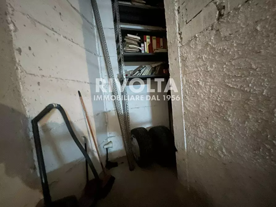 Immagine 41 di Box auto in vendita  in Via Degli Aldobrandeschi a Roma