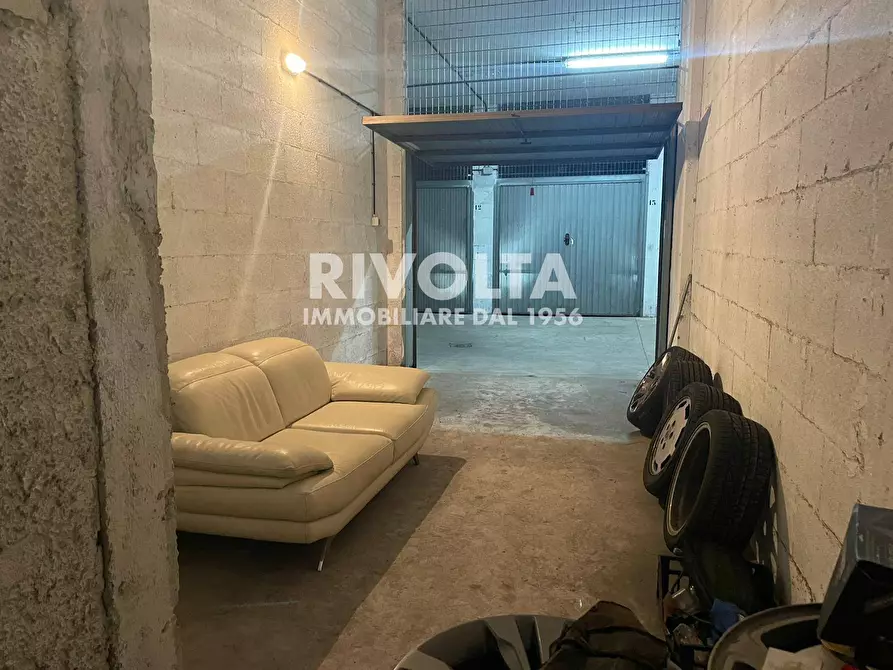 Immagine 44 di Box auto in vendita  in Via Degli Aldobrandeschi a Roma