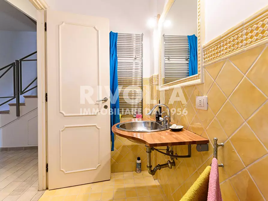 Immagine 24 di Attico in vendita  in Via Callimaco a Roma