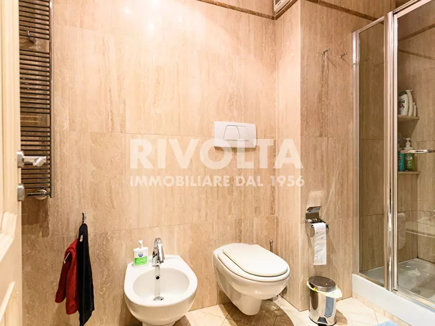 Immagine 46 di Attico in vendita  in Via Callimaco a Roma