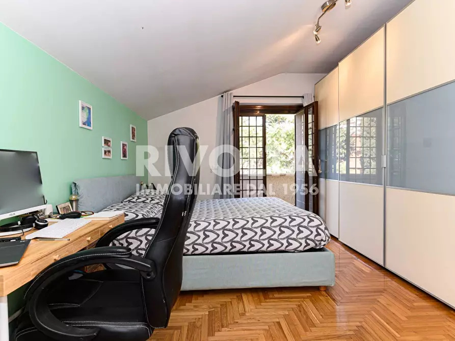 Immagine 50 di Attico in vendita  in Via Callimaco a Roma