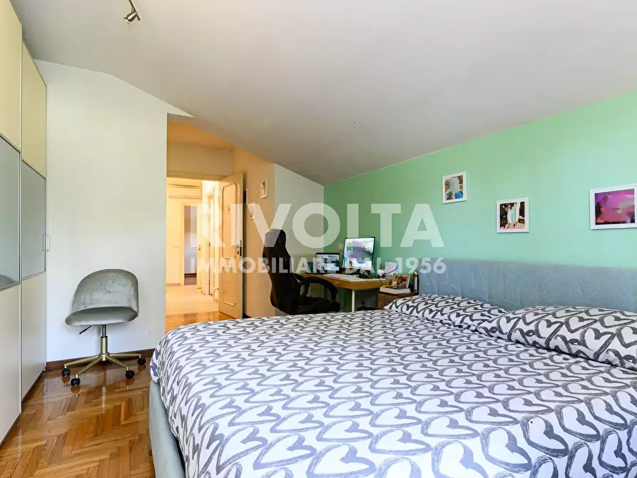 Immagine 52 di Attico in vendita  in Via Callimaco a Roma