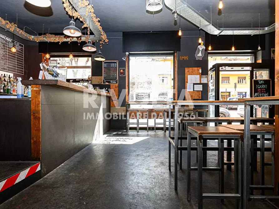 Immagine 22 di Attività commerciale in vendita  in viale ippocrate a Roma