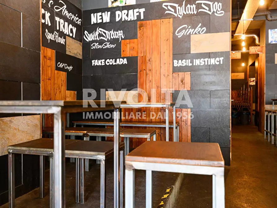 Immagine 27 di Attività commerciale in vendita  in viale ippocrate a Roma