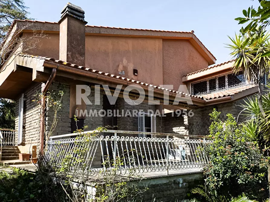 Immagine 1 di Villa in vendita  in via Prati del Ponte a Manziana