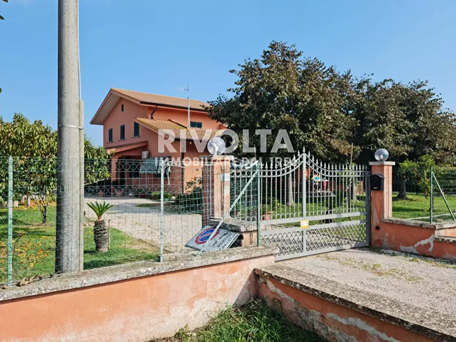 Immagine 9 di Villa in vendita  in strada formicosa a Sabaudia