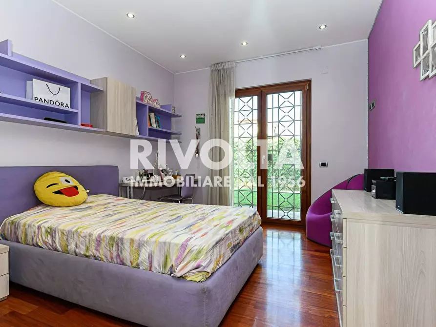 Immagine 45 di Villa in vendita  in via Contessa Entellina a Roma