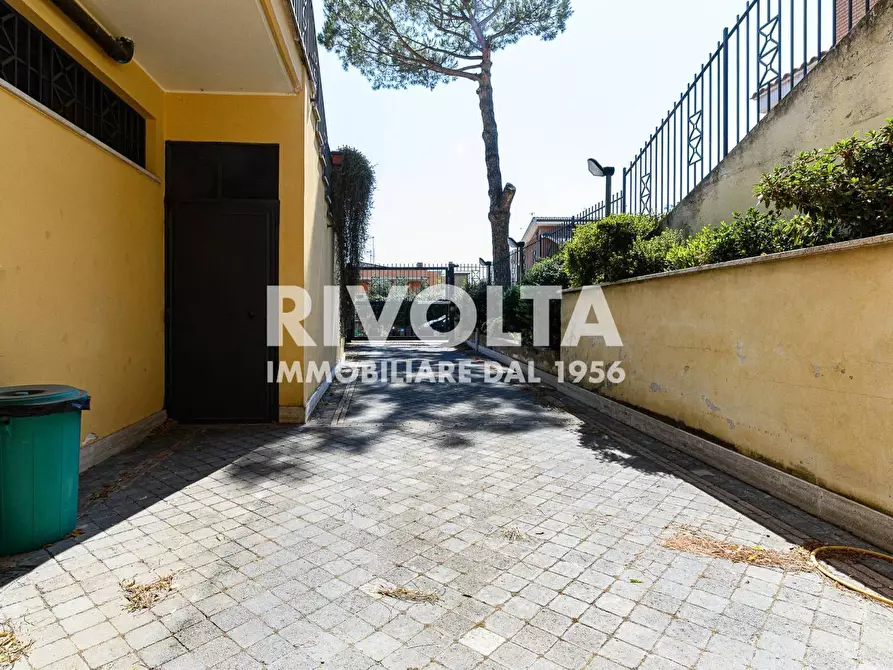 Immagine 97 di Villa in vendita  in via Contessa Entellina a Roma