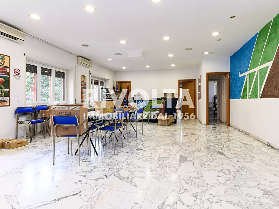 Immagine 3 di Ufficio in vendita  in Via Pietro Antonio Micheli a Roma
