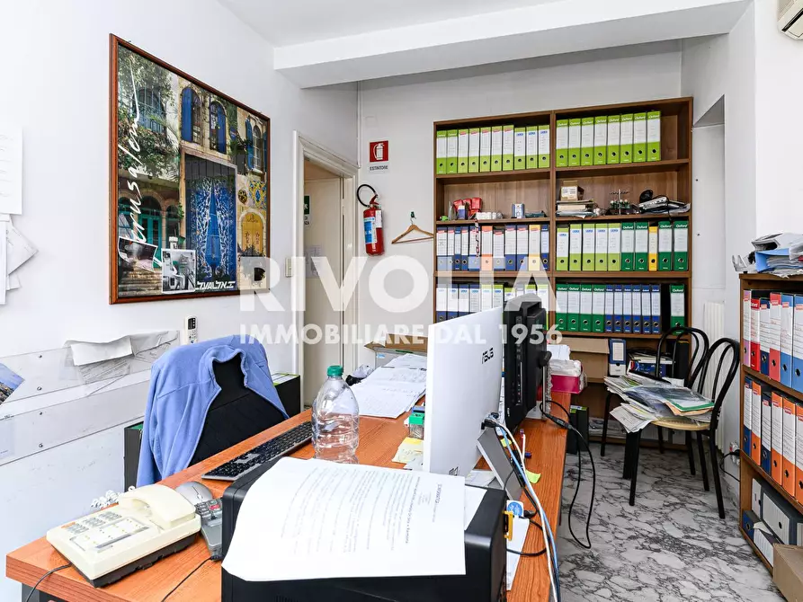 Immagine 15 di Ufficio in vendita  in Via Pietro Antonio Micheli a Roma