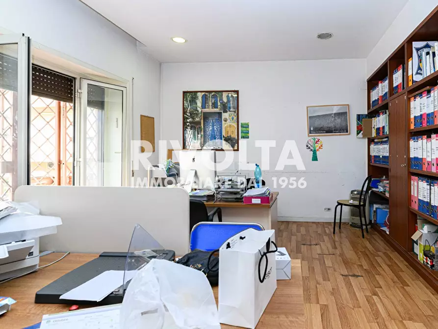 Immagine 33 di Ufficio in vendita  in Via Pietro Antonio Micheli a Roma