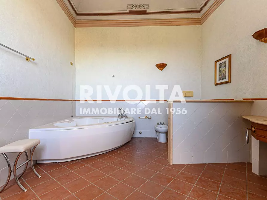 Immagine 4 di Casa indipendente in vendita  in Via Roma a Collevecchio