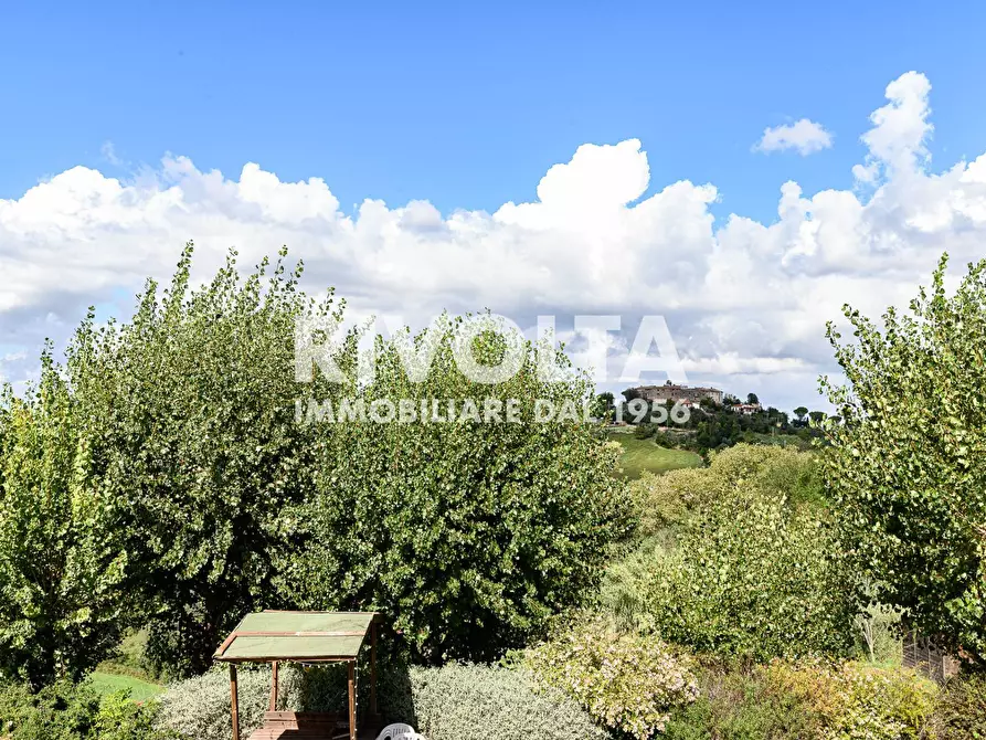 Immagine 34 di Villa in vendita  in Via Roane a Collevecchio