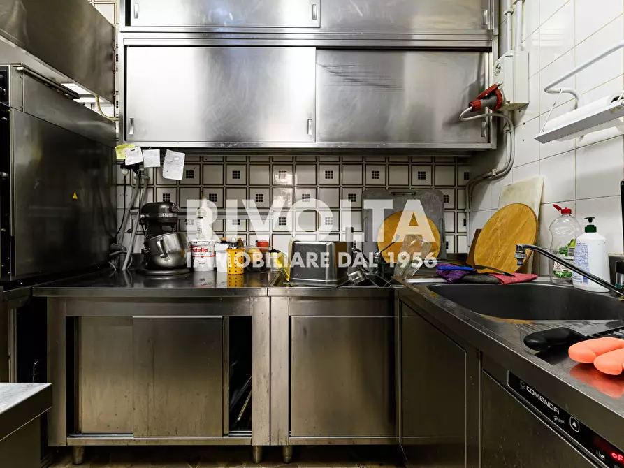 Immagine 20 di Attività commerciale in vendita  in Via San Pio V a Roma