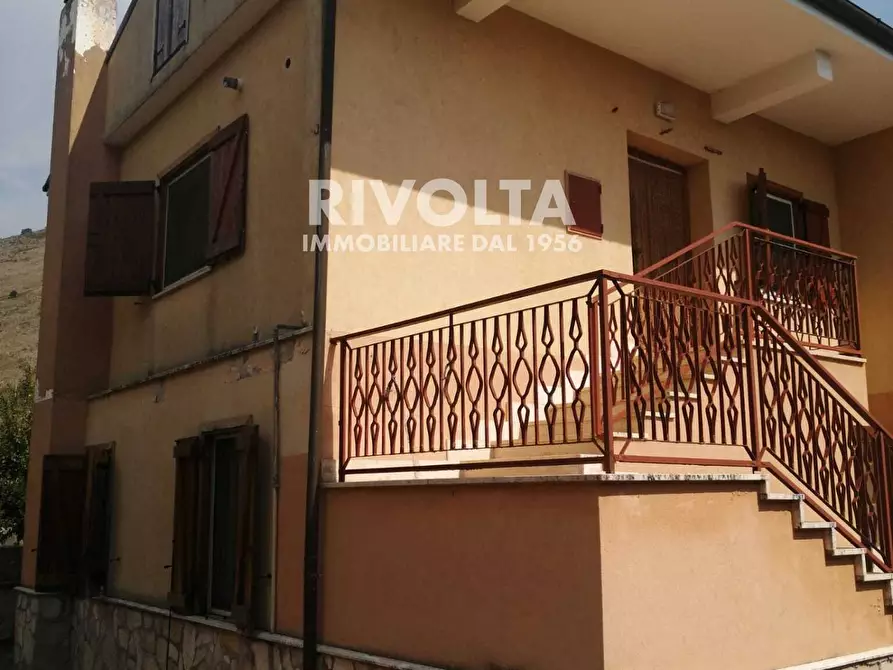 Immagine 6 di Villa in vendita  in Via Dei Cappuccini a Scurcola Marsicana