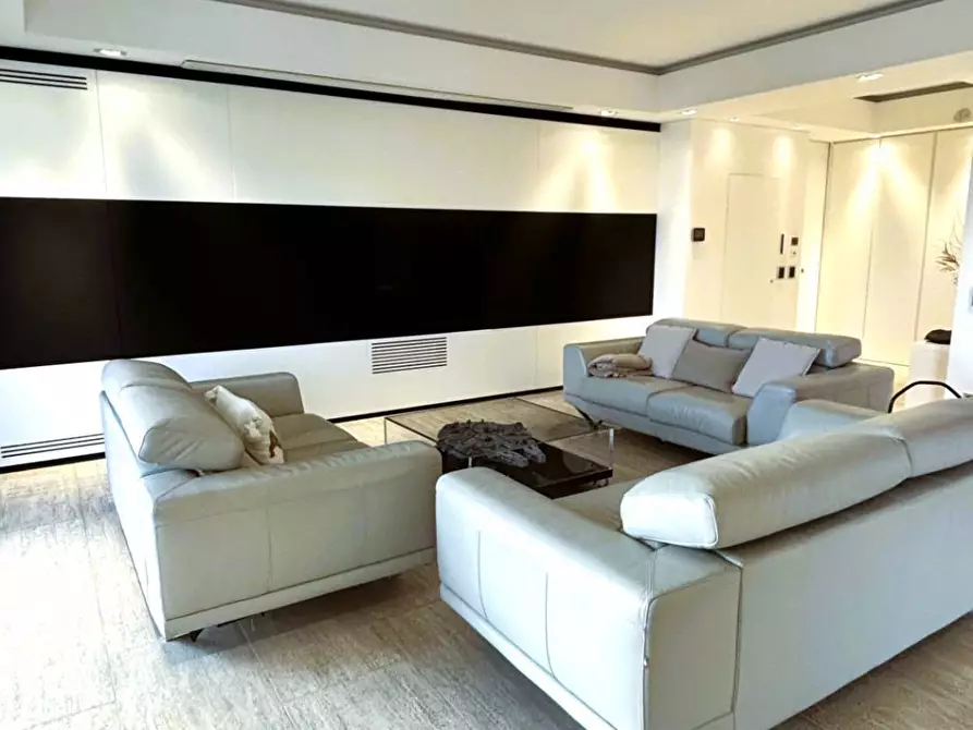 Immagine 39 di Appartamento in vendita  in Via Della Camilluccia a Roma