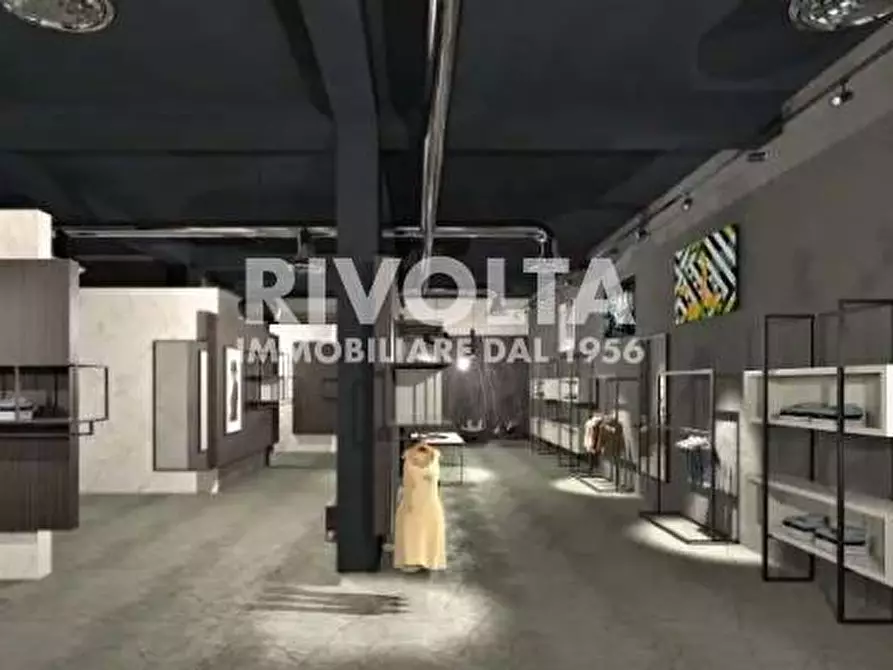 Immagine 4 di Attività commerciale in vendita  in Via Marcantonio Colonna a Roma