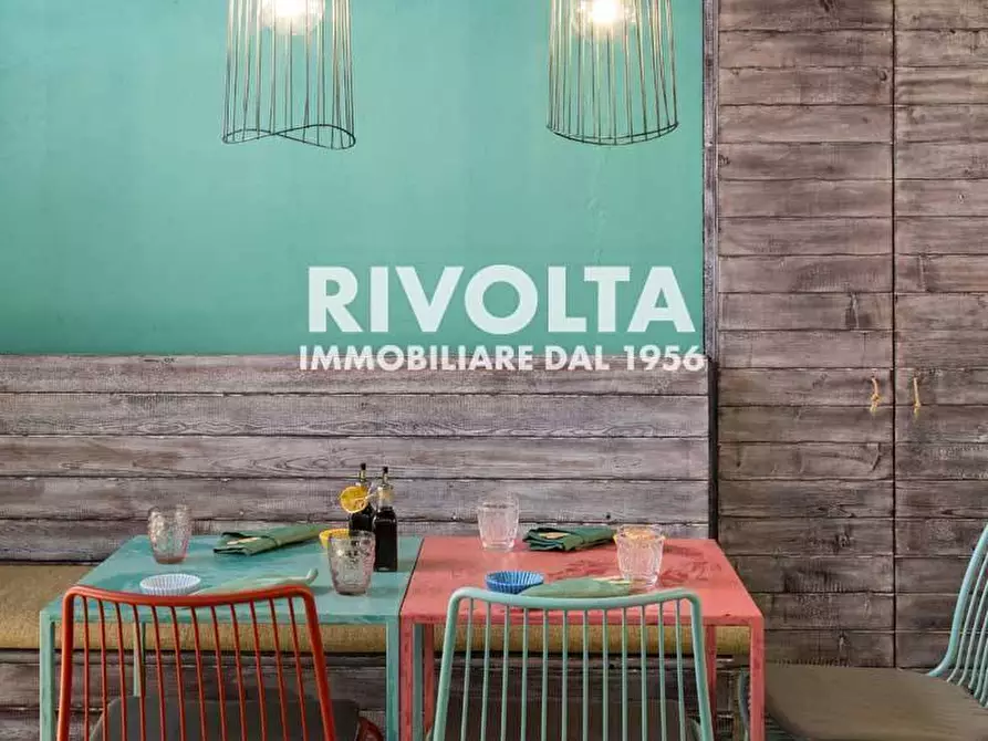 Immagine 5 di Locale commerciale in vendita  in Piazzale Di Ponte Milvio a Roma