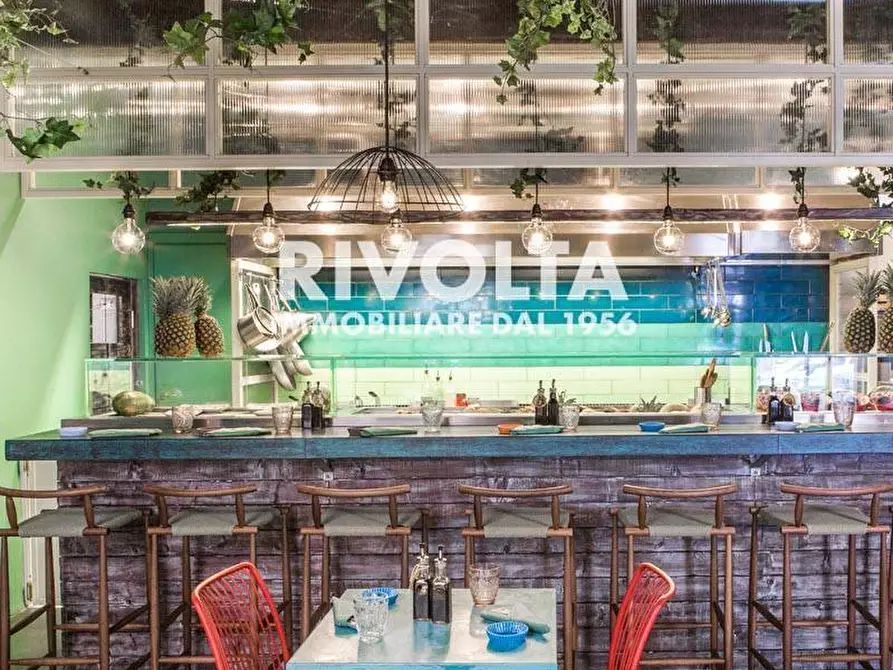 Immagine 8 di Locale commerciale in vendita  in Piazzale Di Ponte Milvio a Roma