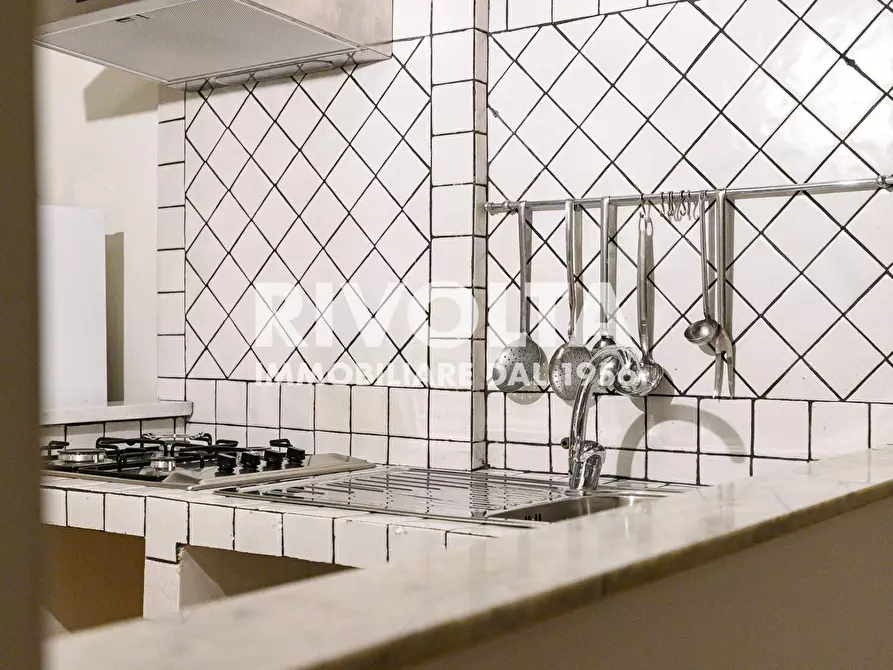 Immagine 19 di Appartamento in affitto  in Via Di Campo Marzio a Roma