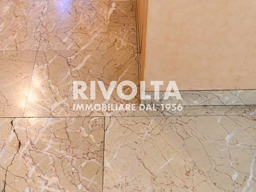 Immagine 23 di Villa in vendita  in Via Della Cisa a Roma