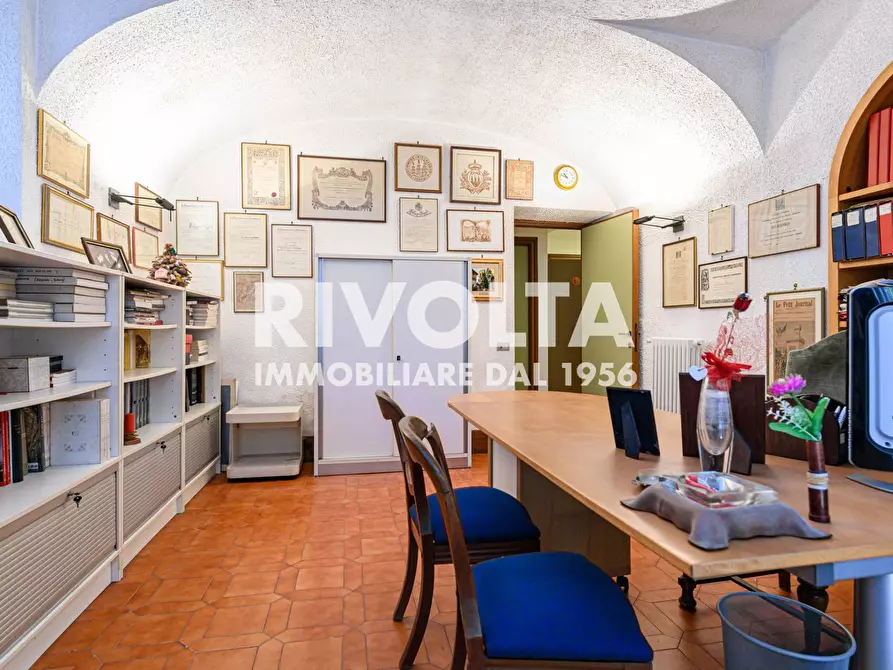 Immagine 44 di Villa in vendita  in Via Della Cisa a Roma
