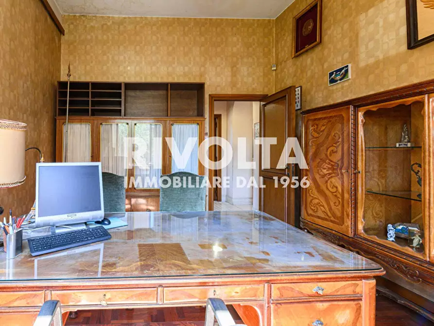 Immagine 54 di Villa in vendita  in Via Della Cisa a Roma