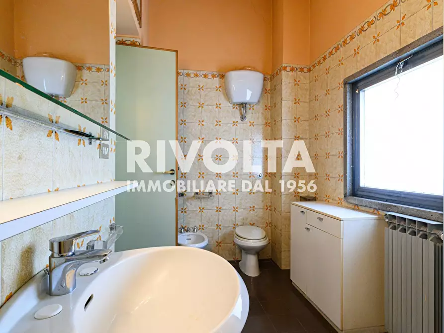 Immagine 58 di Villa in vendita  in Via Della Cisa a Roma