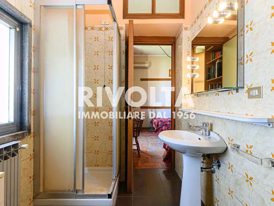 Immagine 59 di Villa in vendita  in Via Della Cisa a Roma