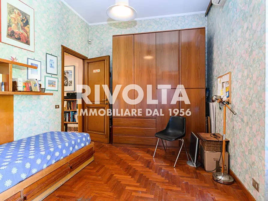 Immagine 60 di Villa in vendita  in Via Della Cisa a Roma