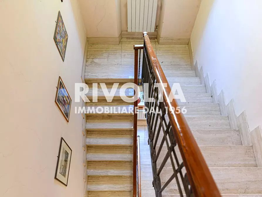 Immagine 78 di Villa in vendita  in Via Della Cisa a Roma