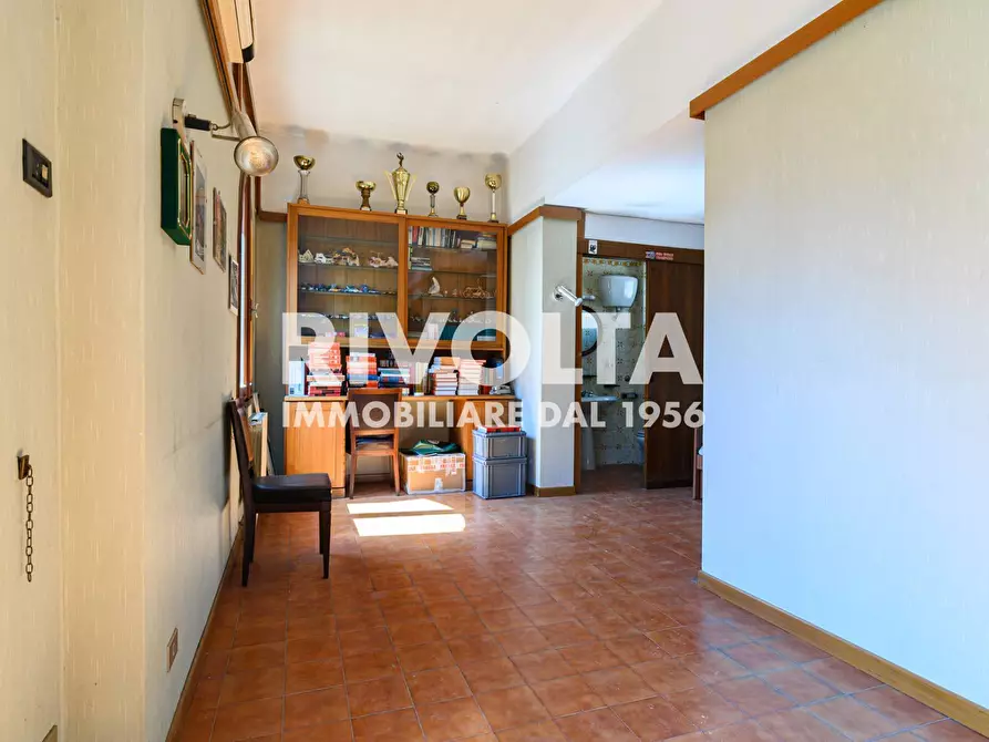 Immagine 79 di Villa in vendita  in Via Della Cisa a Roma