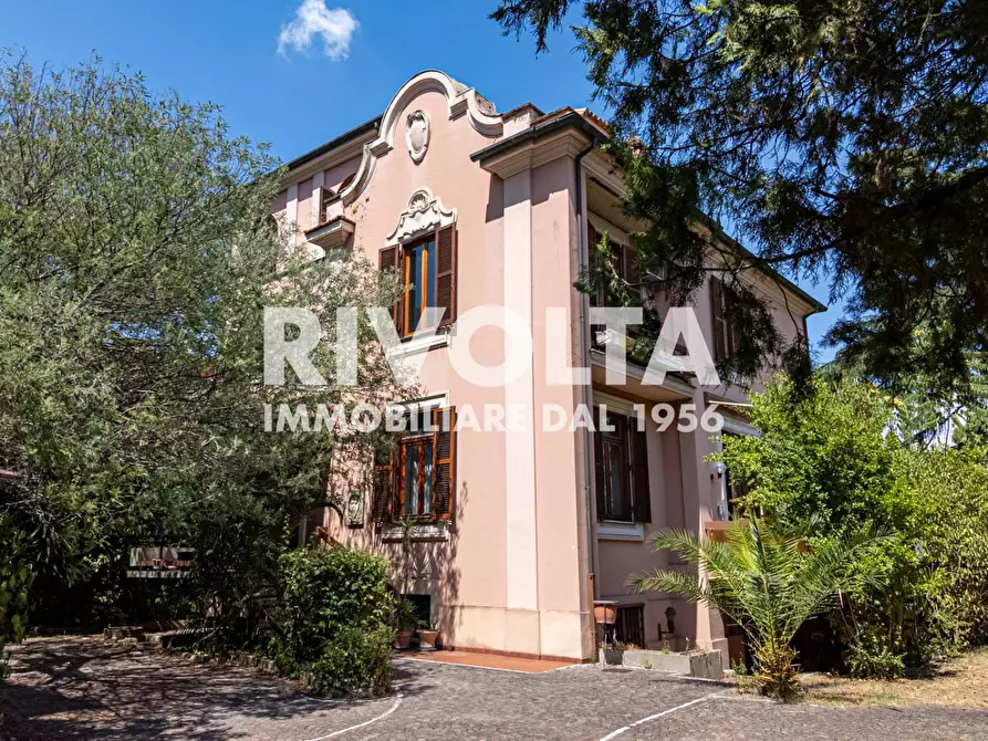 Immagine 84 di Villa in vendita  in Via Della Cisa a Roma