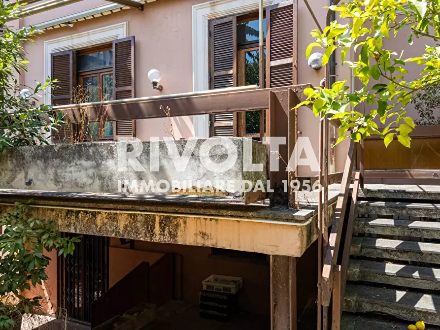 Immagine 101 di Villa in vendita  in Via Della Cisa a Roma
