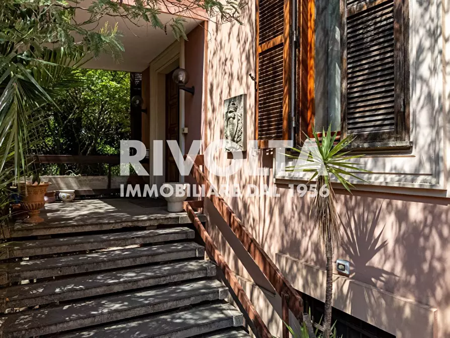Immagine 103 di Villa in vendita  in Via Della Cisa a Roma