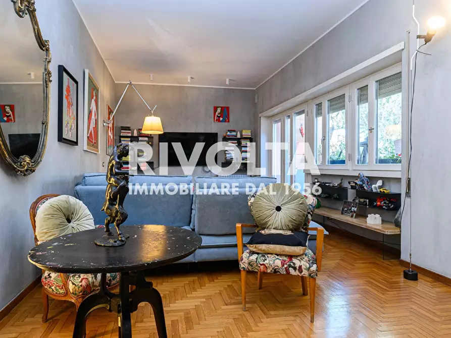 Immagine 1 di Attico in vendita  in Via Pienza a Roma