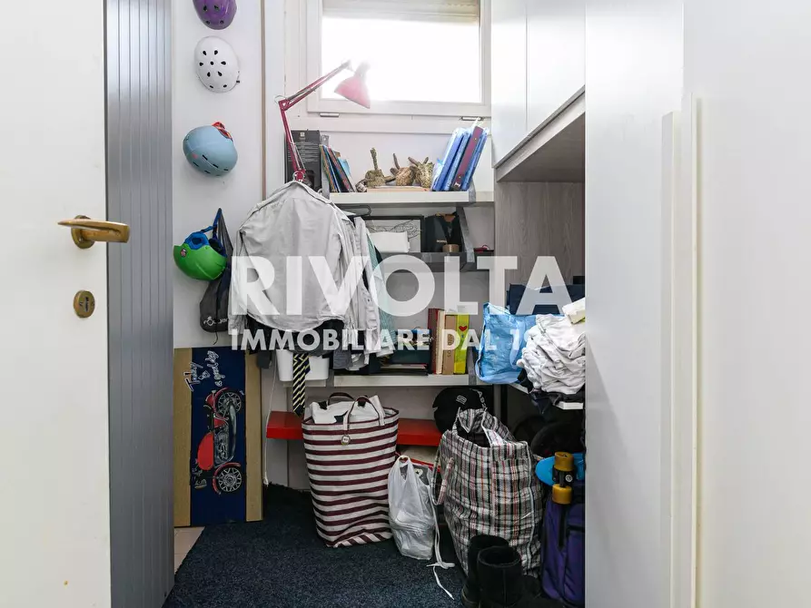 Immagine 11 di Attico in vendita  in Via Pienza a Roma