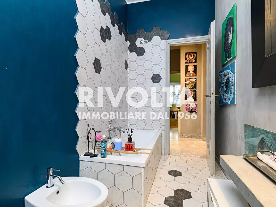 Immagine 18 di Attico in vendita  in Via Pienza a Roma