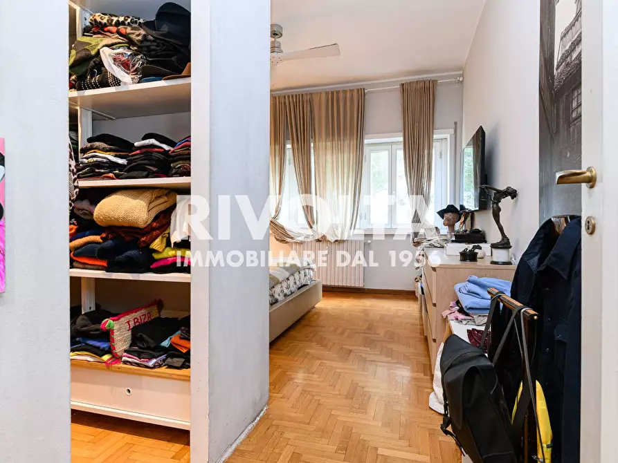 Immagine 27 di Attico in vendita  in Via Pienza a Roma