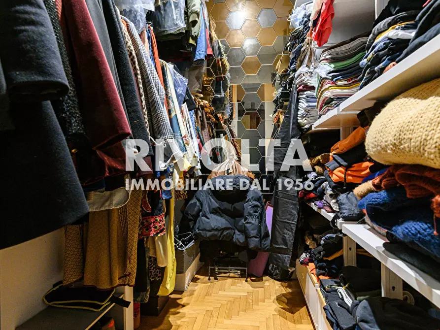 Immagine 28 di Attico in vendita  in Via Pienza a Roma