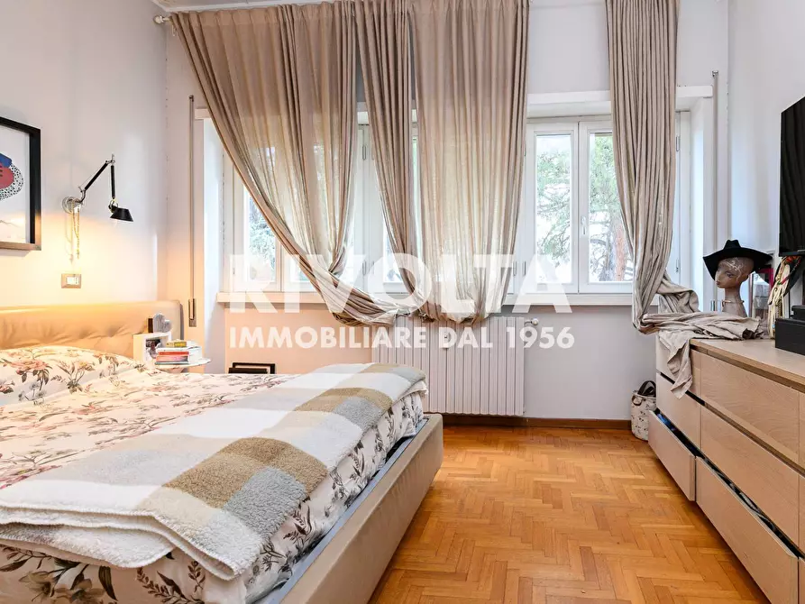 Immagine 30 di Attico in vendita  in Via Pienza a Roma